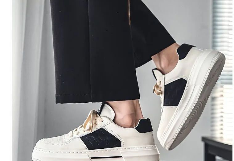 Men’s Low Skateboard Black Casual Sneakers – Street Style & Comfort